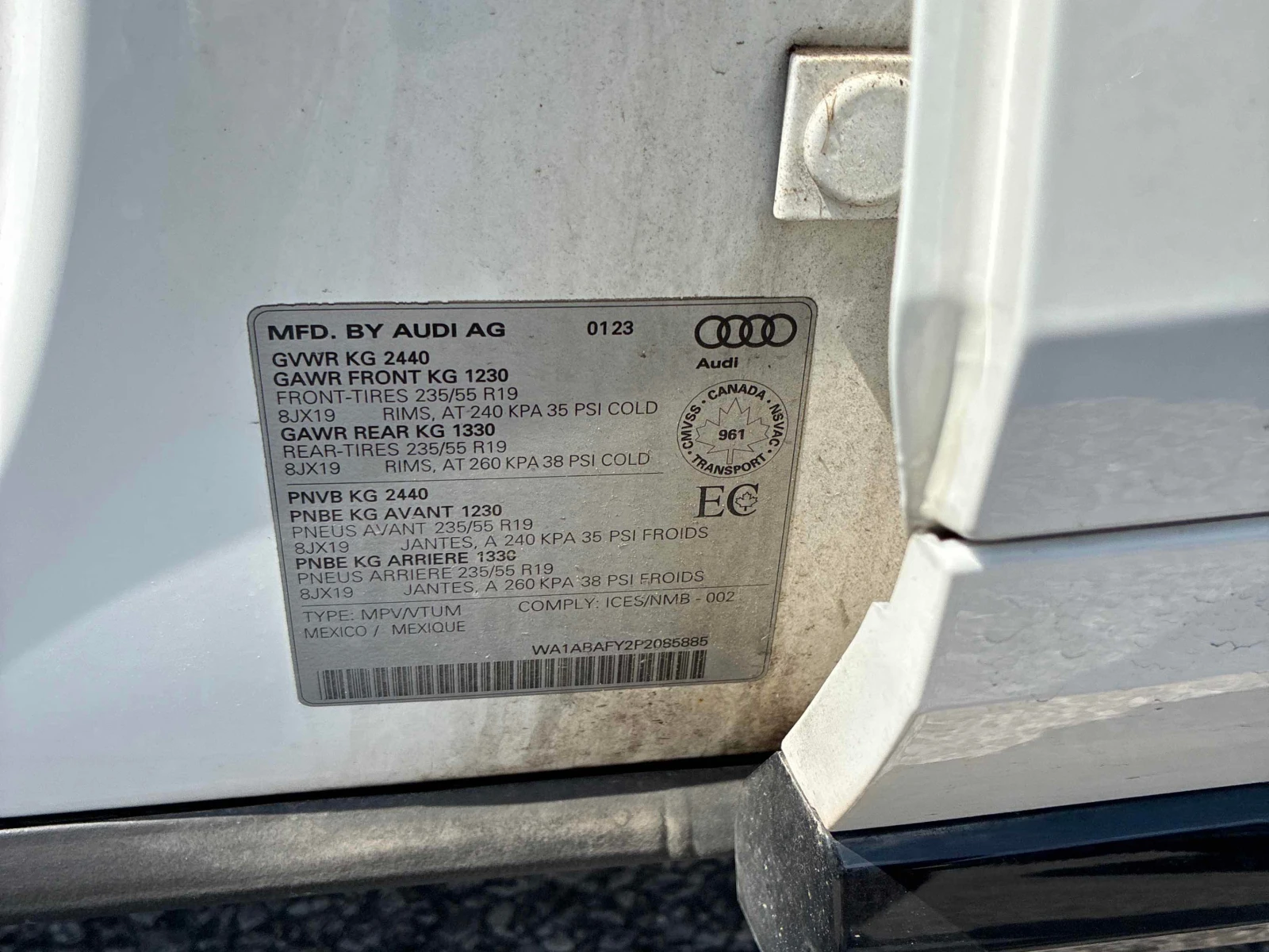 Audi Q5 * Komfort * CARFAX * ОПЦИЯ ЗА ФИНАНСИРАНЕ , снимка 11 - Автомобили и джипове - 55948436