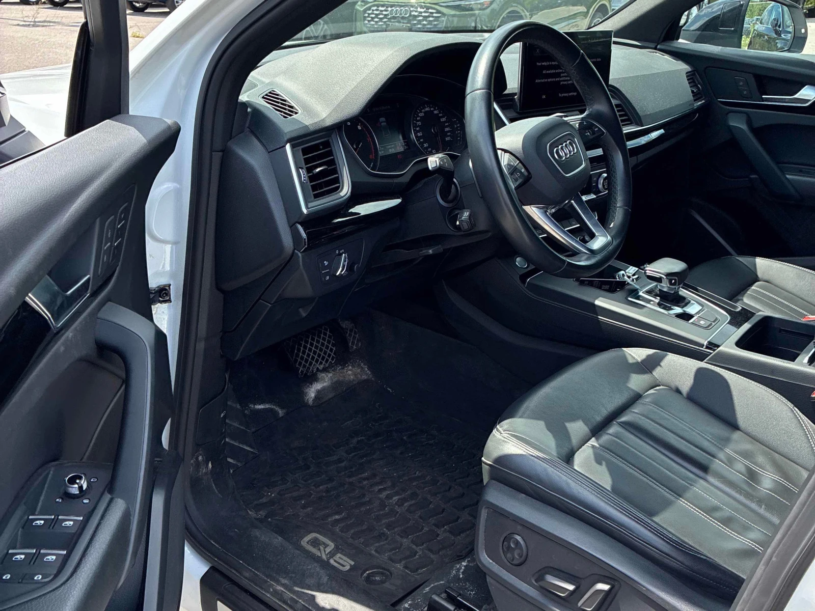 Audi Q5 * Komfort * CARFAX * ОПЦИЯ ЗА ФИНАНСИРАНЕ , снимка 5 - Автомобили и джипове - 55948436