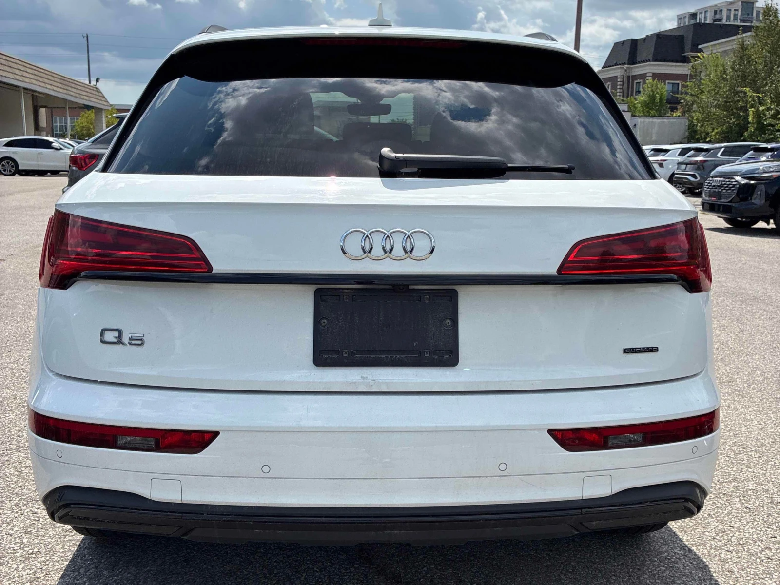 Audi Q5 * Komfort * CARFAX * ОПЦИЯ ЗА ФИНАНСИРАНЕ , снимка 4 - Автомобили и джипове - 55948436