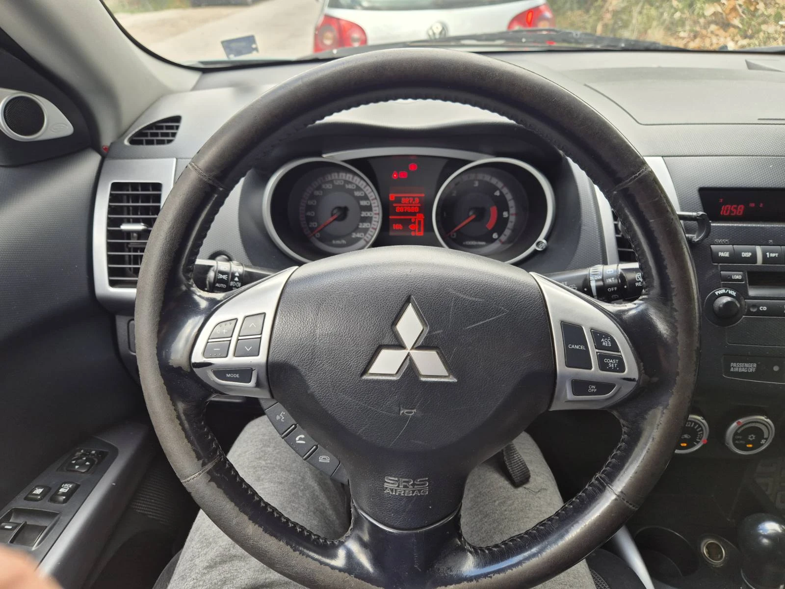 Mitsubishi Outlander (7 места), снимка 6 - Автомобили и джипове - 56247727