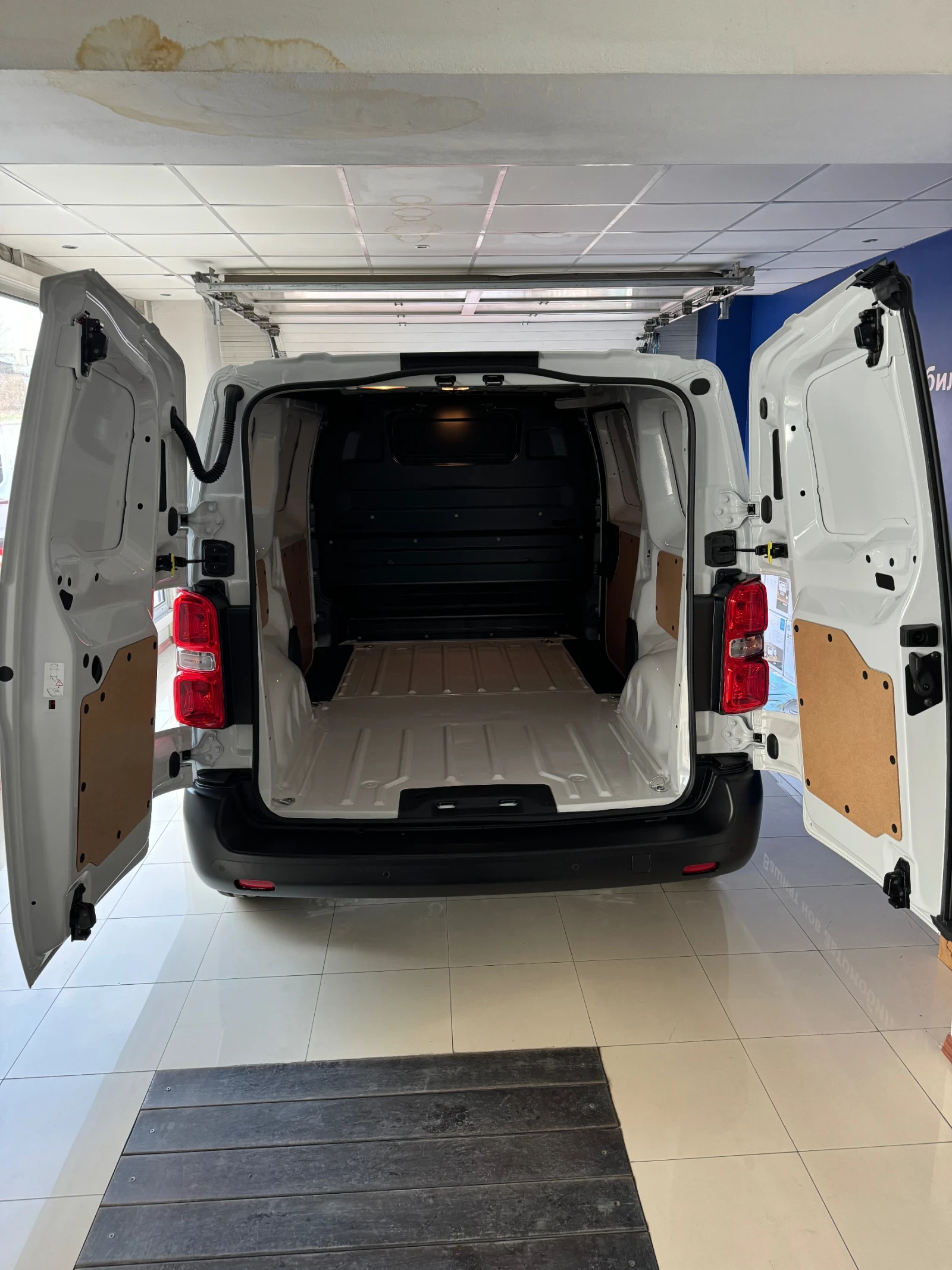 Peugeot Expert Blue HDI 145 - изображение 3