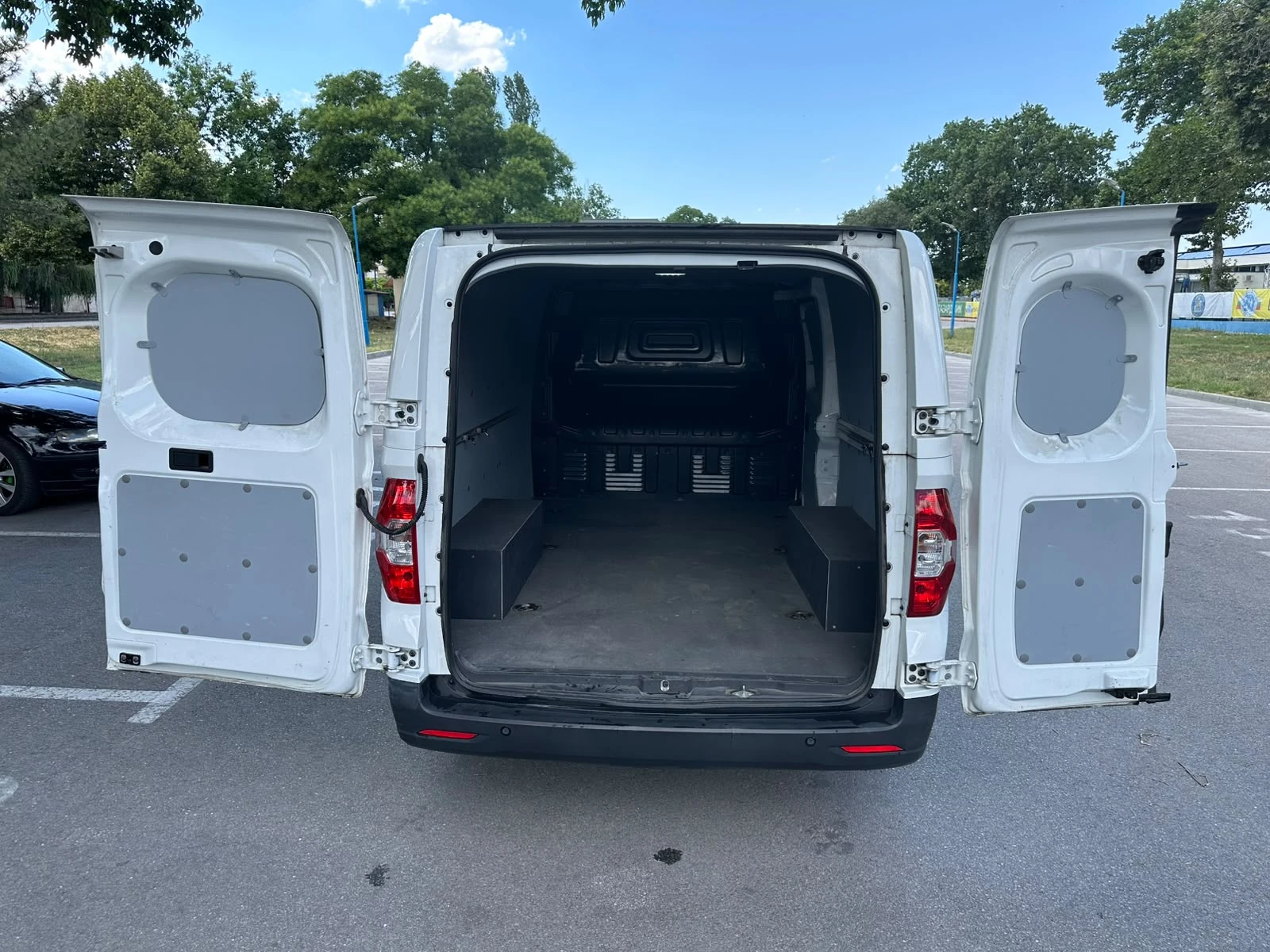 Maxus e3 Deliver 55km* AC/DC* Гаранция* 52kWh, снимка 7 - Бусове и автобуси - 55160434