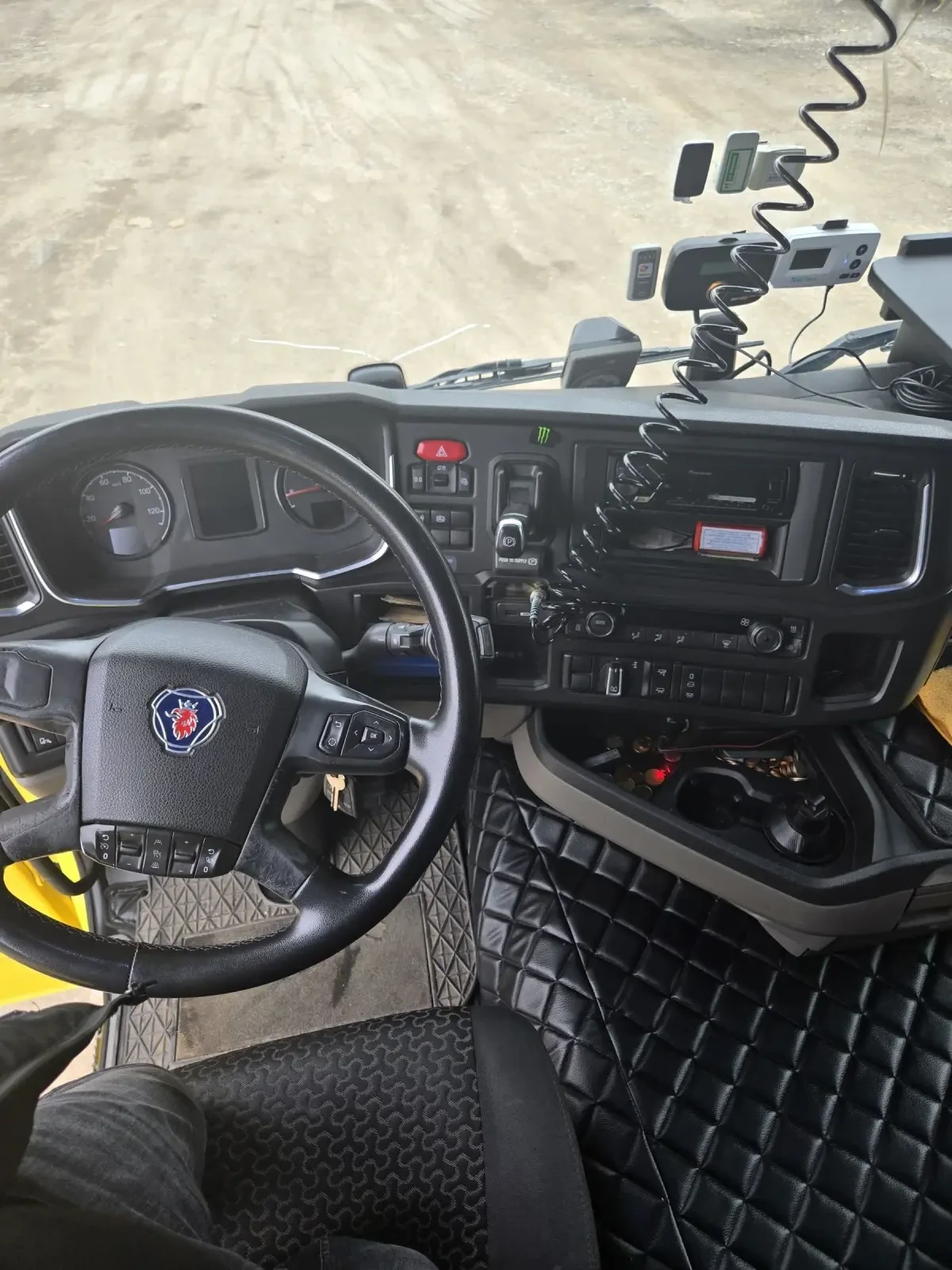 Scania R 410  - изображение 6