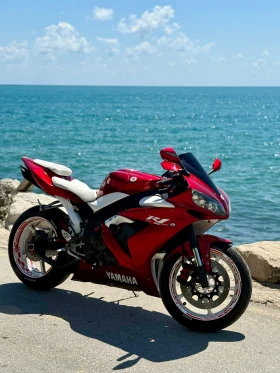     Yamaha YZF-R1