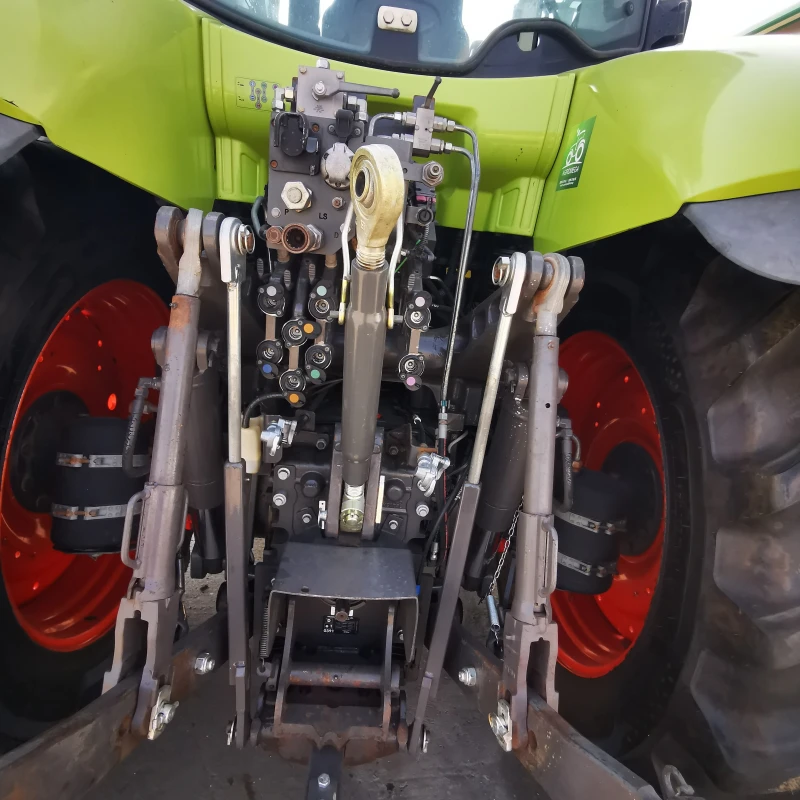 Трактор Claas Axion 840 CEBIS лизинг с 20 % първоначална вноска , снимка 10 - Селскостопанска техника - 43596469