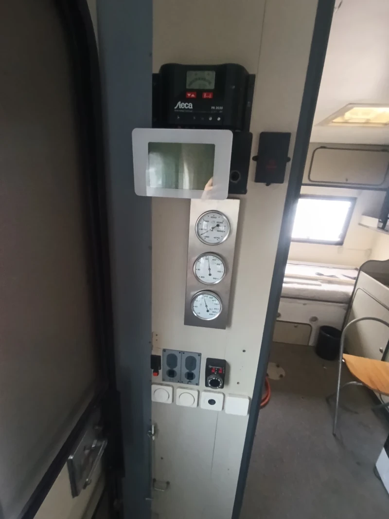 Кемпер Mercedes-Benz Integral Exclusive 650, снимка 17 - Каравани и кемпери - 53003555