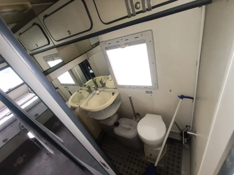 Кемпер Mercedes-Benz Integral Exclusive 650, снимка 16 - Каравани и кемпери - 53003555