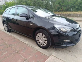 Opel Astra Sports Tourer , снимка 2