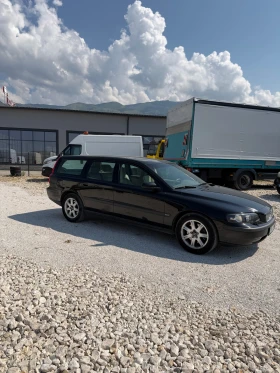 Volvo V70 2.4d ПЪРВИ СОБСТВЕНИК!, снимка 2
