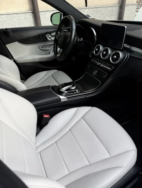 Mercedes-Benz C 300 4MATIC AMG, снимка 16