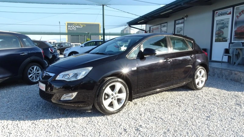 Opel Astra 1.4 i, снимка 2 - Автомобили и джипове - 46520885