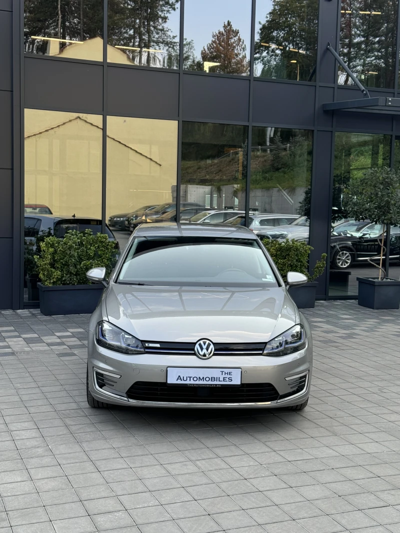 VW Golf E-Golf, снимка 4 - Автомобили и джипове - 47138588