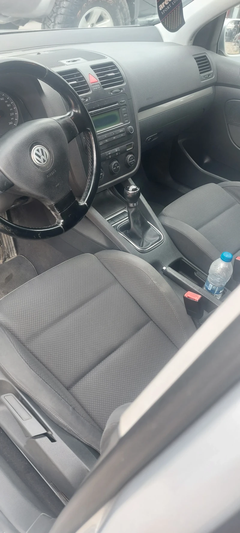 VW Golf 2.0 -140 коня , снимка 5 - Автомобили и джипове - 49503654