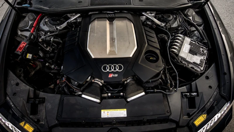 Audi Rs6 CERAMIC/Led/Head Up/Soft/Stage 2/360/B&O, снимка 16 - Автомобили и джипове - 51022767