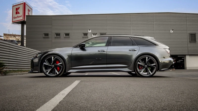 Audi Rs6 CERAMIC/Led/Head Up/Soft/Stage 2/360/B&O, снимка 8 - Автомобили и джипове - 51022767