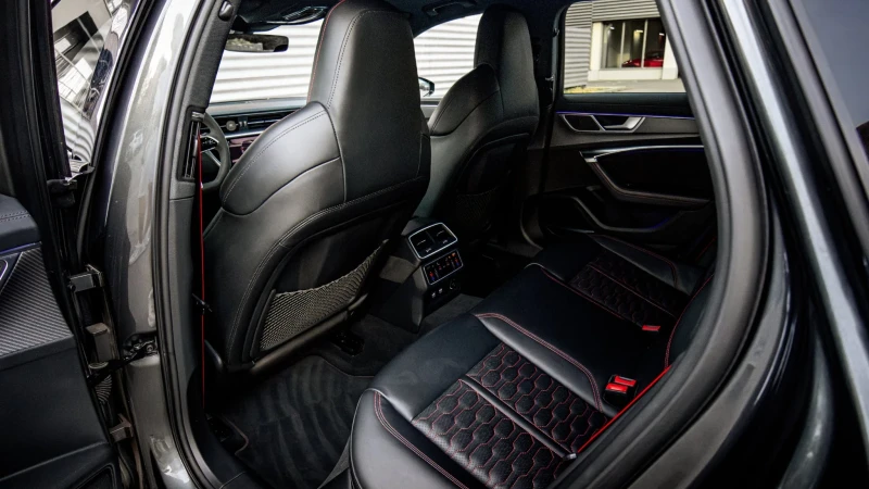 Audi Rs6 CERAMIC/Led/Head Up/Soft/Stage 2/360/B&O, снимка 12 - Автомобили и джипове - 51022767
