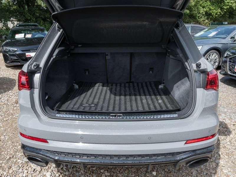 Audi RSQ3 2.5 TFSI/ LED MATRIX/ VIRTUAL COCKPIT/ BLACK OPTIC, снимка 16 - Автомобили и джипове - 51168249