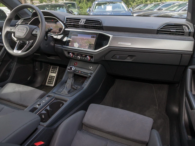 Audi RSQ3 2.5 TFSI/ LED MATRIX/ VIRTUAL COCKPIT/ BLACK OPTIC, снимка 14 - Автомобили и джипове - 51168249