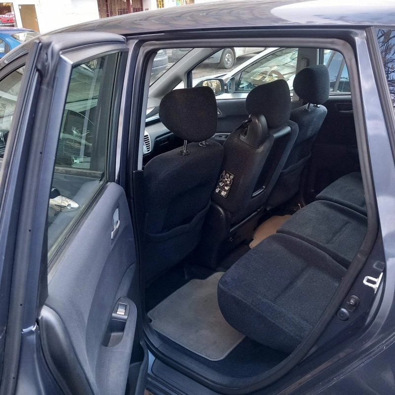 Honda Fr-v, снимка 4 - Автомобили и джипове - 51692119