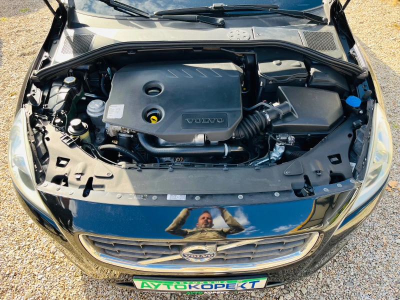 Volvo S60 1.6 D FEIS-NAVI, снимка 17 - Автомобили и джипове - 51909503