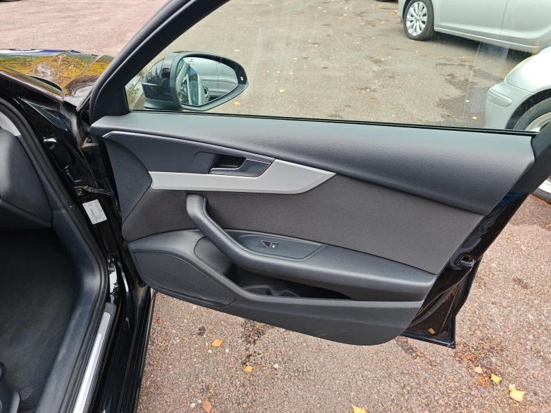 Audi A4 Avant 2.0TDI Automat, снимка 14 - Автомобили и джипове - 52313831