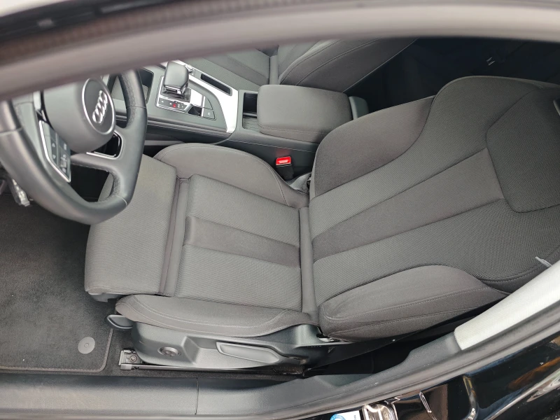 Audi A4 Avant 2.0TDI Automat, снимка 7 - Автомобили и джипове - 52313831