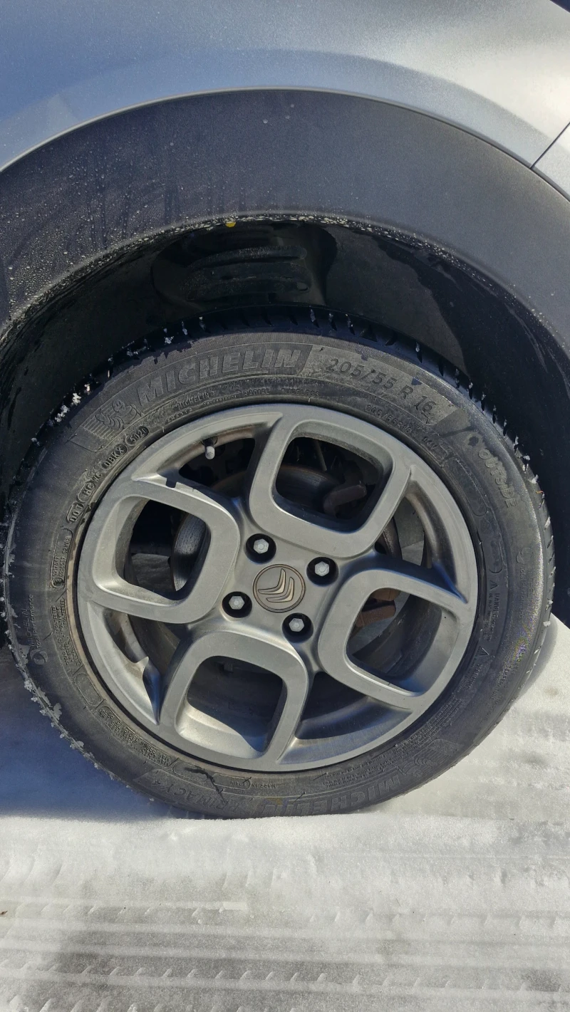 Citroen C4 Cactus CITROEN C4 CACTUS 2015 1.2 Бензин 82к.с., снимка 15 - Автомобили и джипове - 53534086