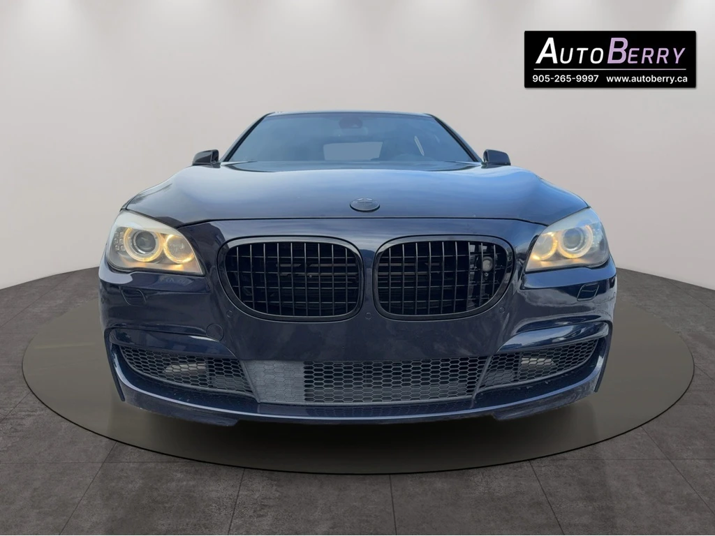 BMW 750 * 4dr Sdn xDrive AWD * CARFAX * ЦЕНА ДО БГ, снимка 1