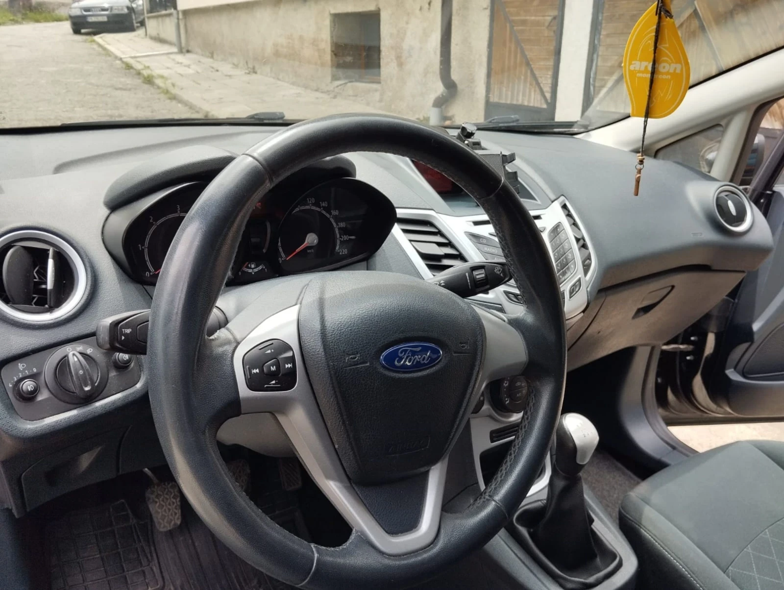 Ford Fiesta  - изображение 4
