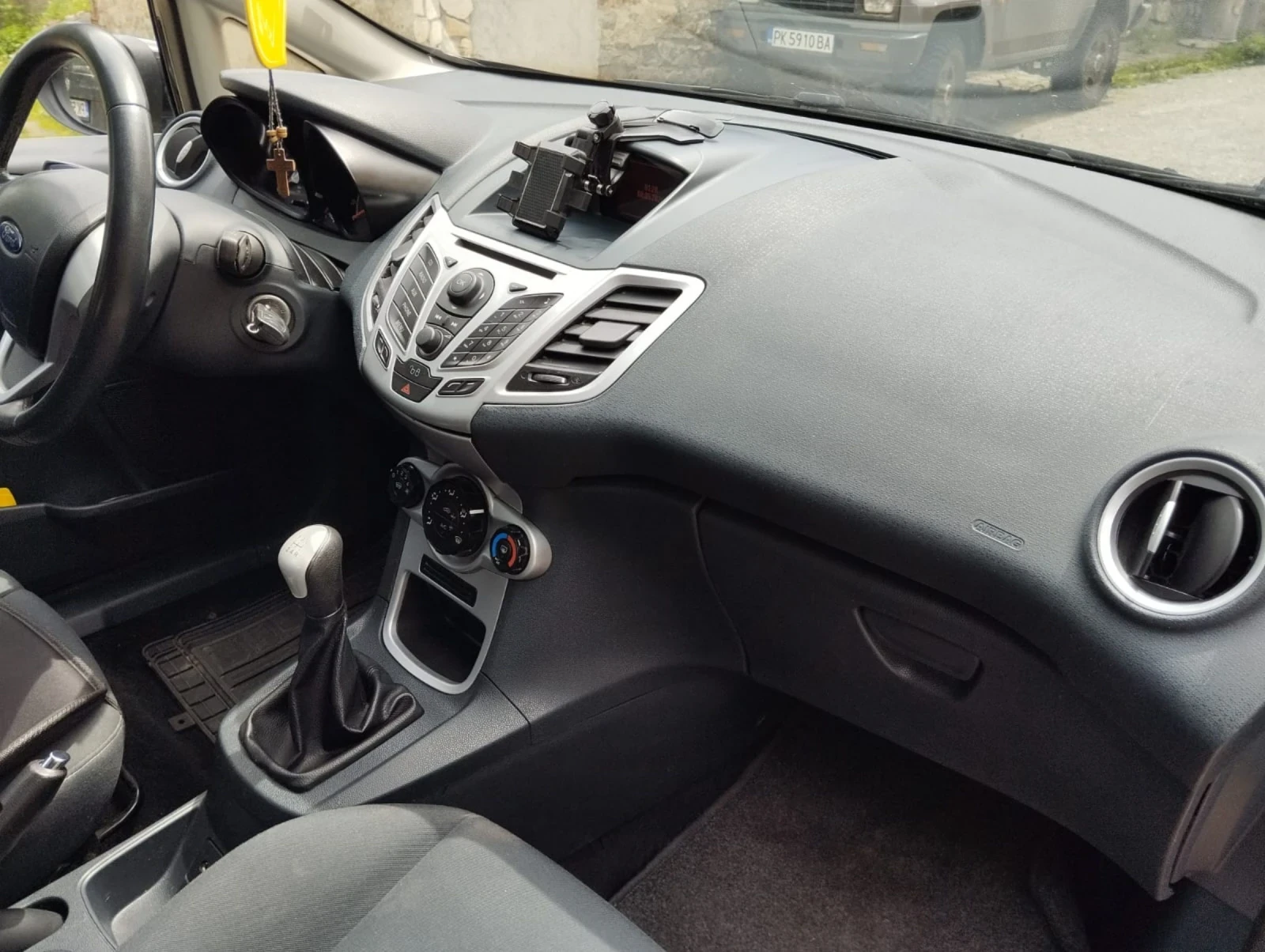 Ford Fiesta  - изображение 5