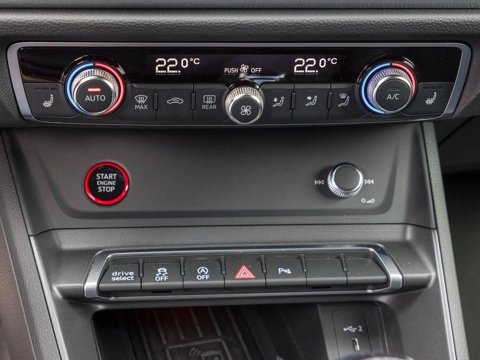 Audi RSQ3 2.5 TFSI/ LED MATRIX/ VIRTUAL COCKPIT/ BLACK OPTIC | Mobile.bg   12