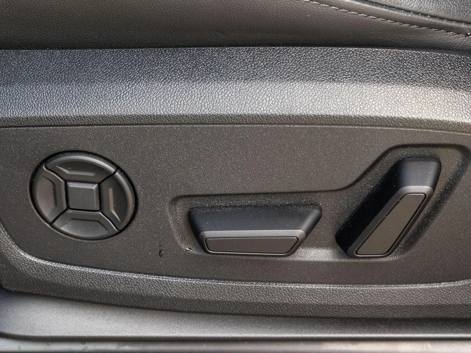 Audi RSQ3 2.5 TFSI/ LED MATRIX/ VIRTUAL COCKPIT/ BLACK OPTIC - изображение 6