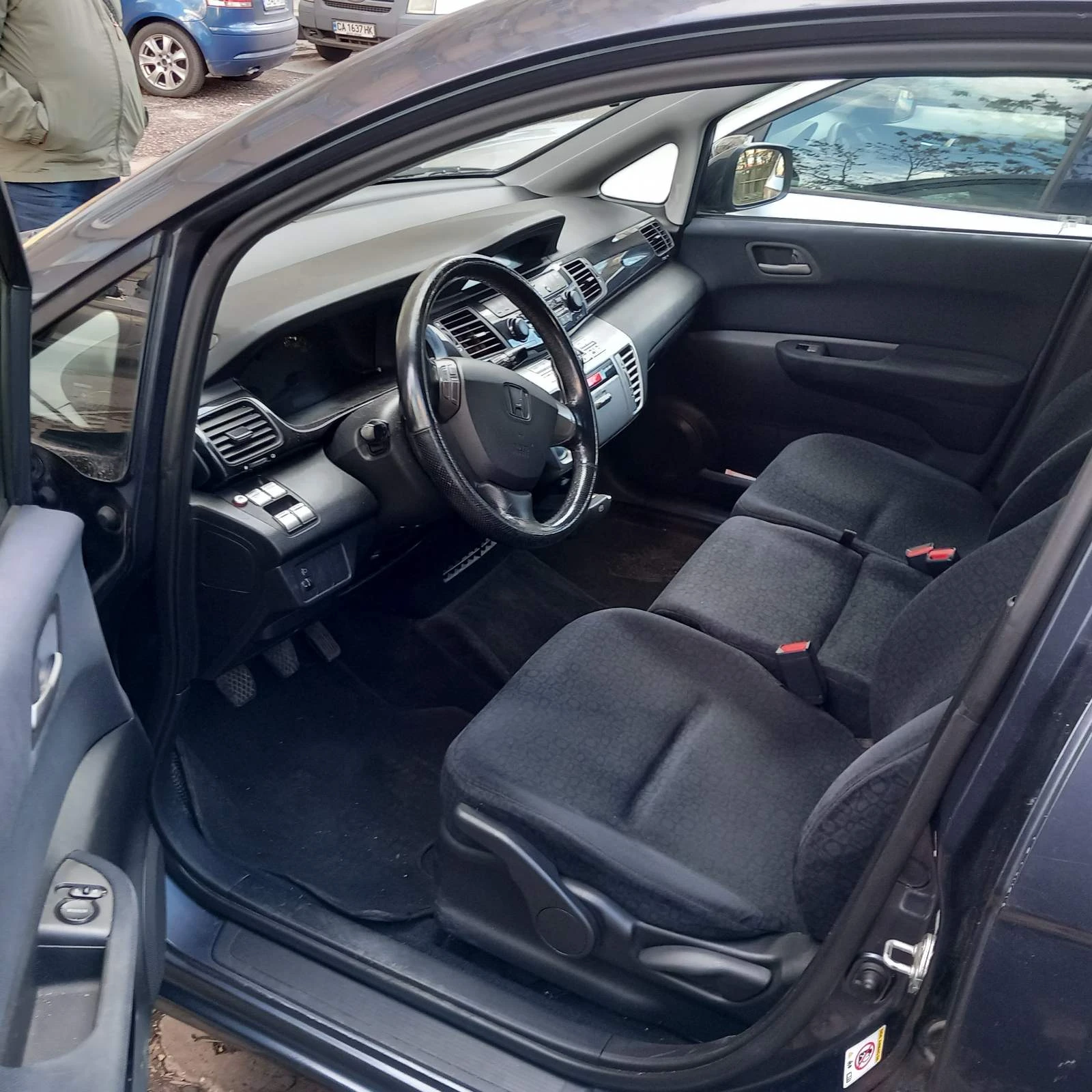 Honda Fr-v  - изображение 2