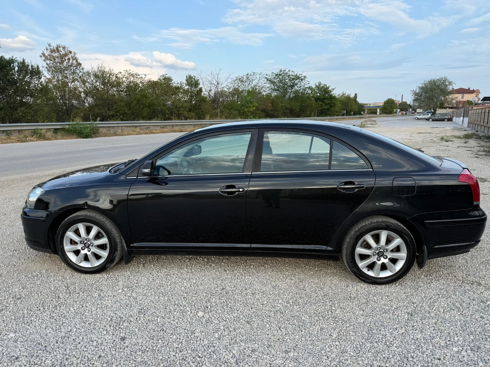 Toyota Avensis 2.0 D4D  - изображение 8