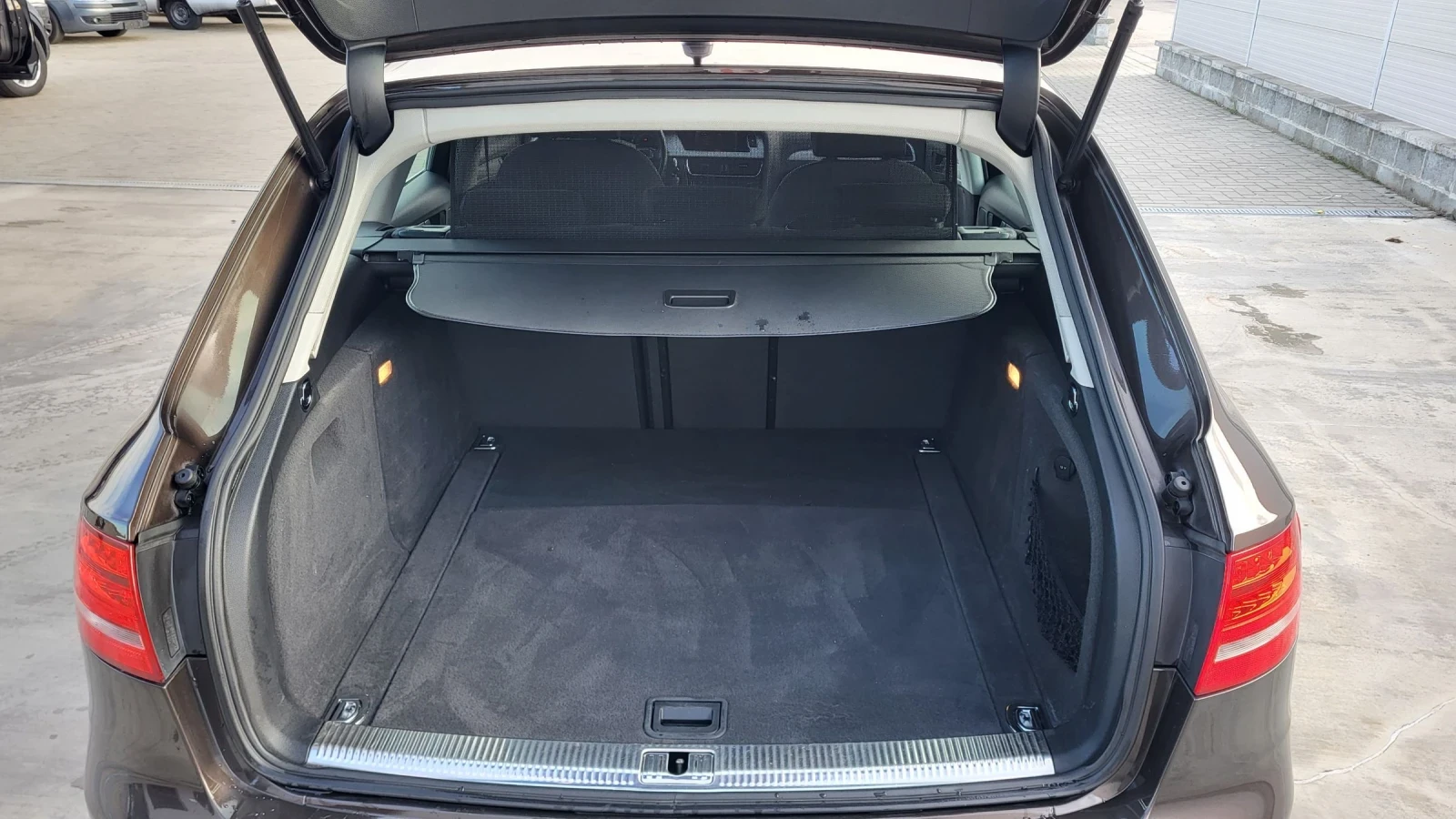 Audi A4 2.0TDI-143 LED* NAVI* XENON | Mobile.bg   9