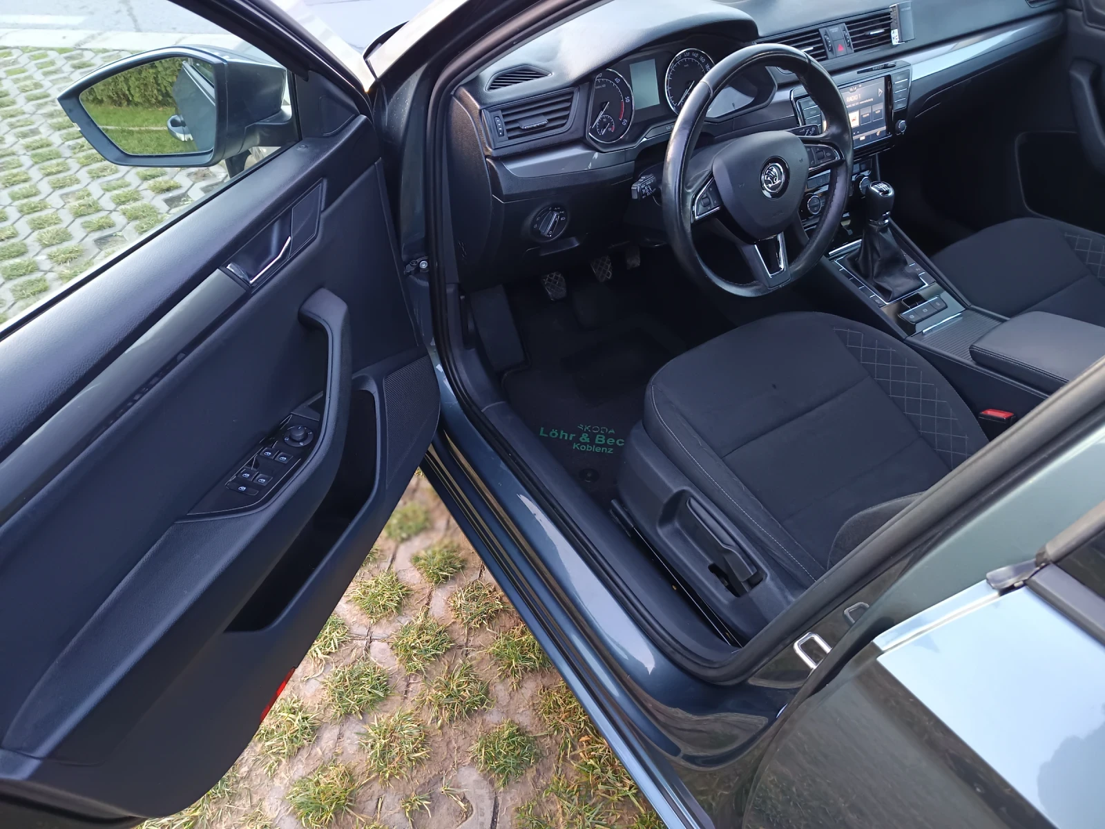 Skoda Superb, снимка 11 - Автомобили и джипове - 53731510