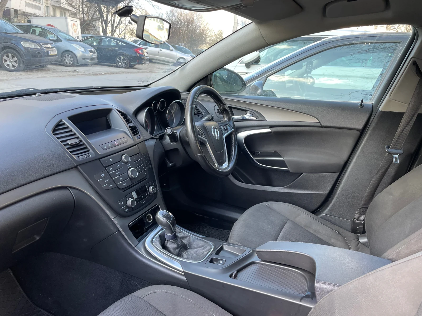 Opel Insignia, снимка 3 - Автомобили и джипове - 53845374