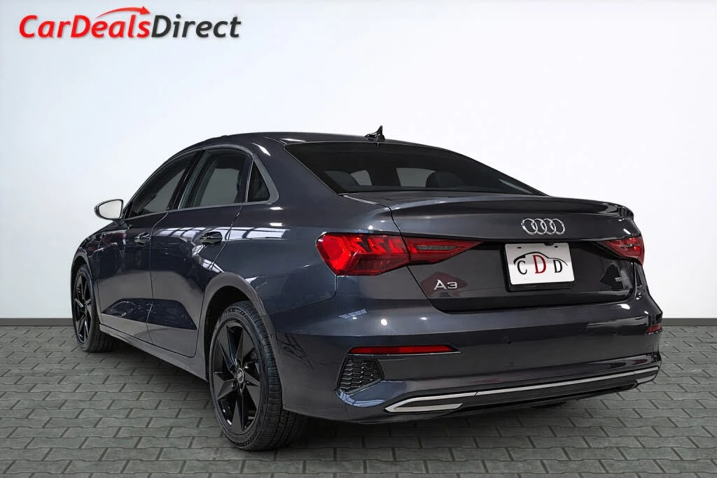 Audi A3 Quattro* Komfort* АвтоКредит* (ЦЕНА ДО БГ), снимка 4 - Автомобили и джипове - 54038820