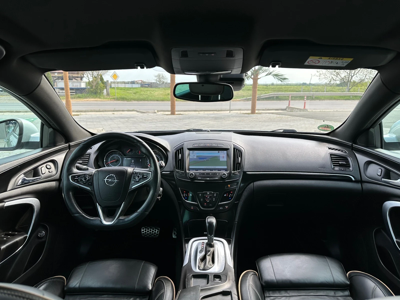 Opel Insignia 2.0D/DISTRONIC/LANE ASSIST/BLIND SPOT/LIZING, снимка 15 - Автомобили и джипове - 54370963