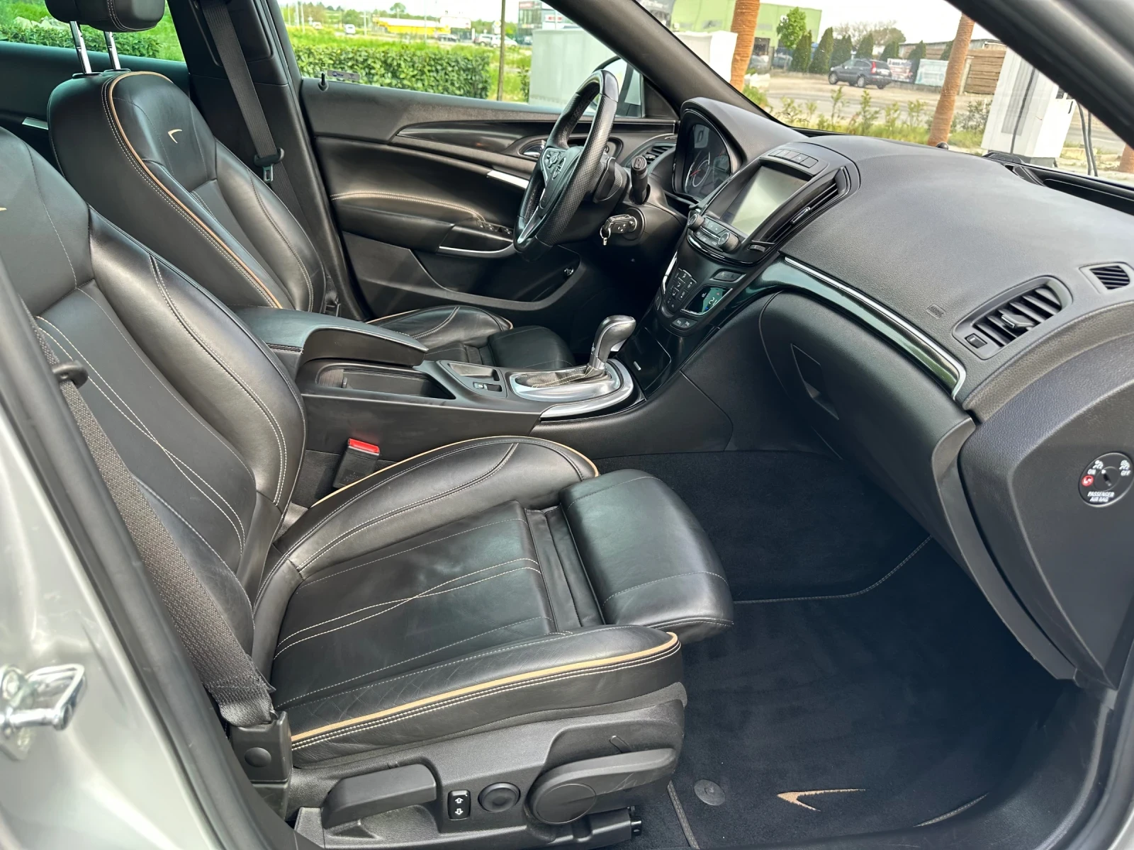 Opel Insignia 2.0D/DISTRONIC/LANE ASSIST/BLIND SPOT/LIZING, снимка 13 - Автомобили и джипове - 54370963