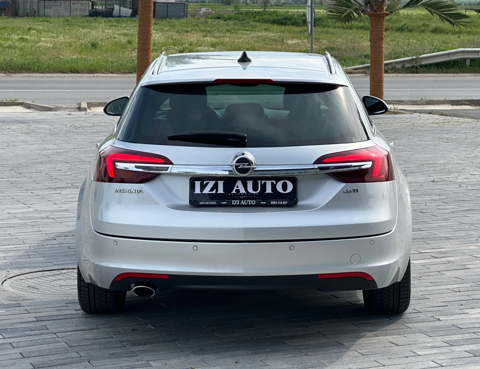 Opel Insignia 2.0D/DISTRONIC/LANE ASSIST/BLIND SPOT/LIZING, снимка 4 - Автомобили и джипове - 54370963