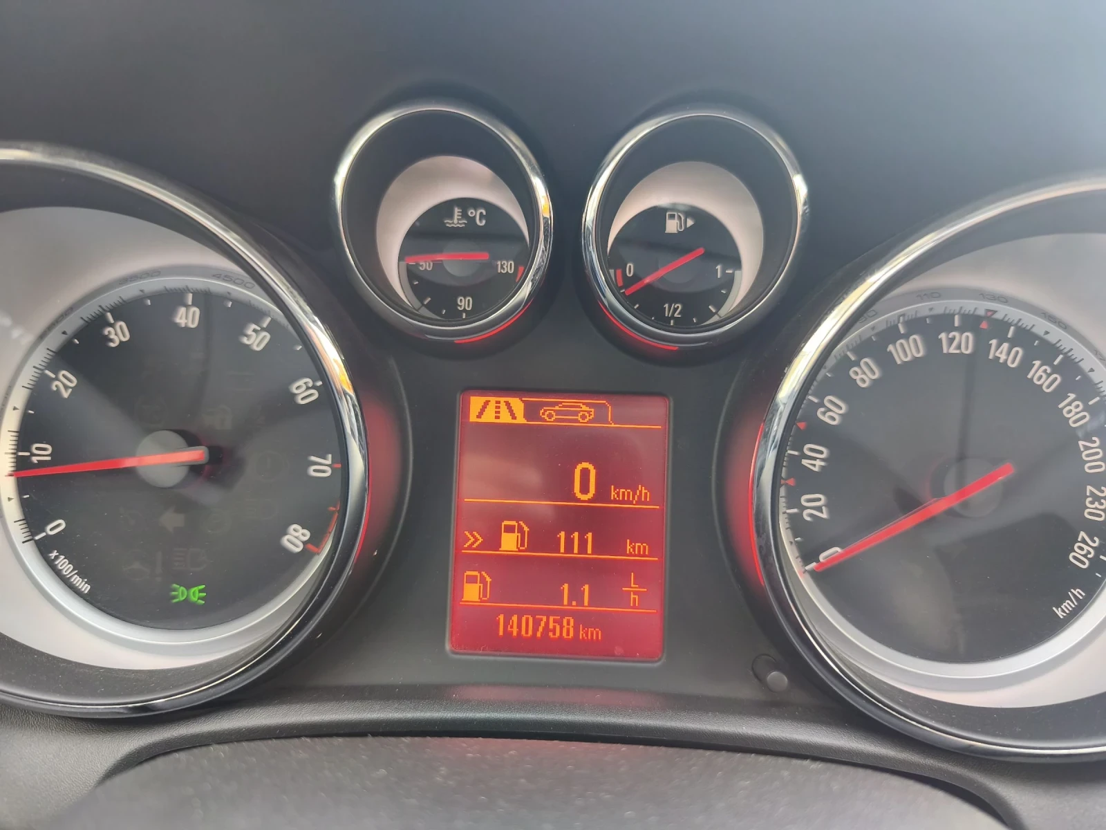 Opel Astra Sports Tourer , снимка 7 - Автомобили и джипове - 54512212
