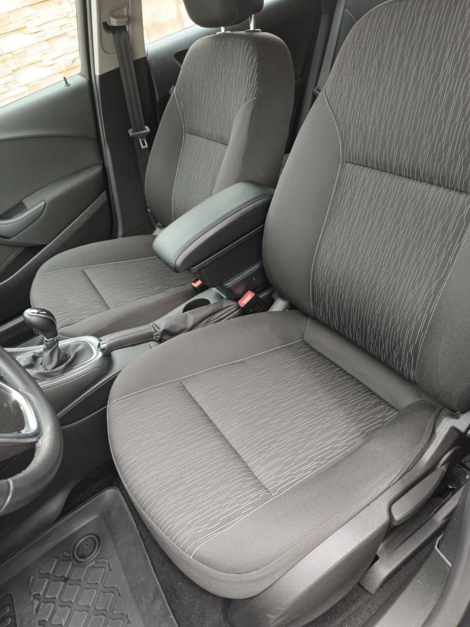 Opel Astra Sports Tourer , снимка 10 - Автомобили и джипове - 54512212