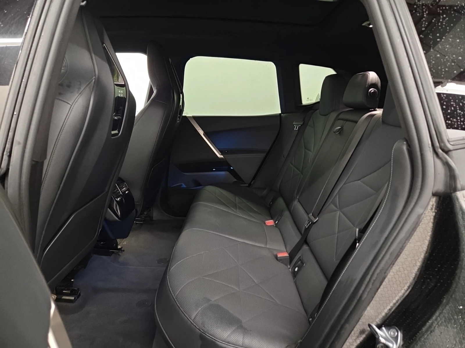 BMW iX xDrive40 AWD, снимка 12 - Автомобили и джипове - 54776789
