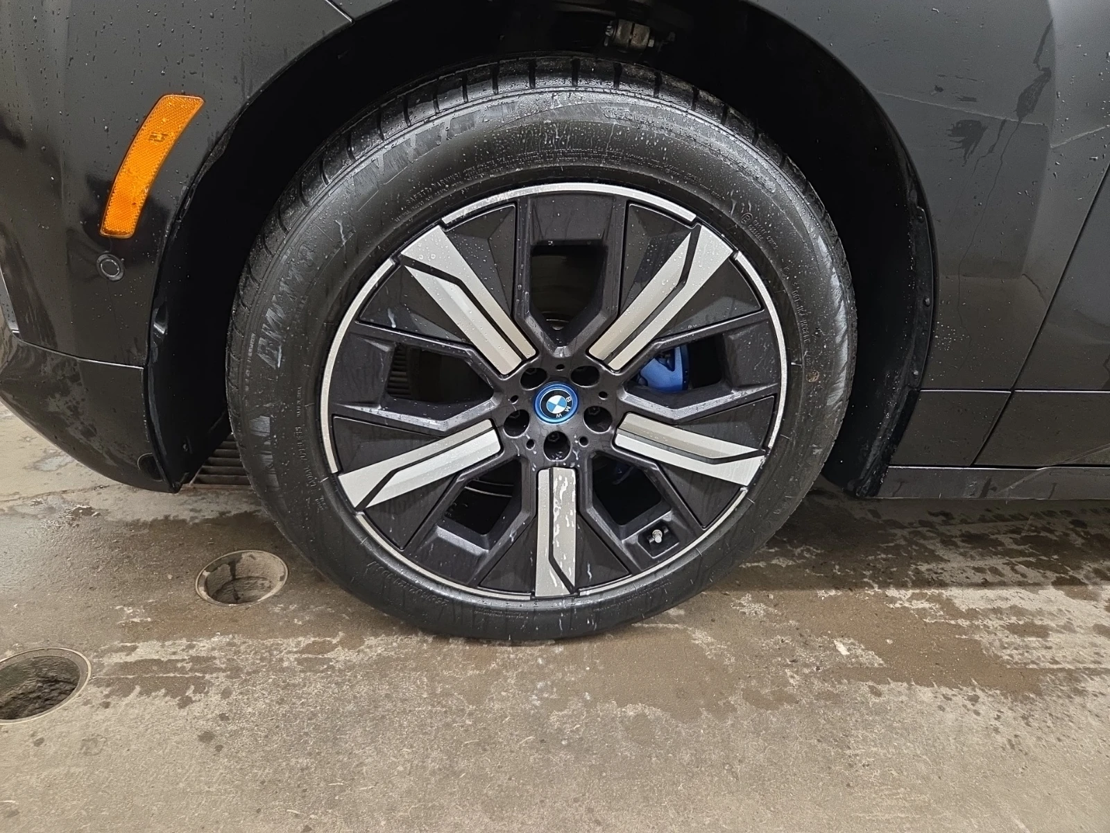 BMW iX xDrive40 AWD, снимка 8 - Автомобили и джипове - 54776789