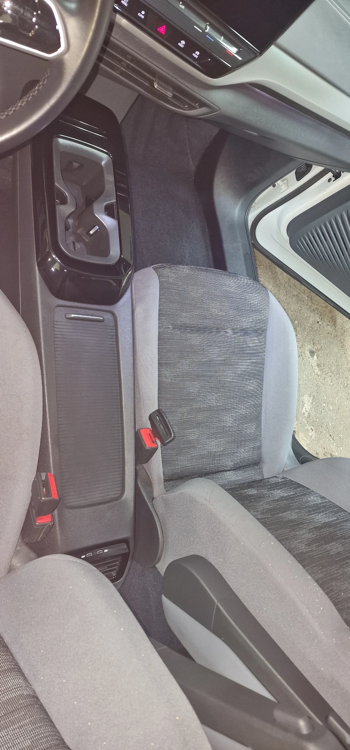 VW ID.5, снимка 3 - Автомобили и джипове - 55186523