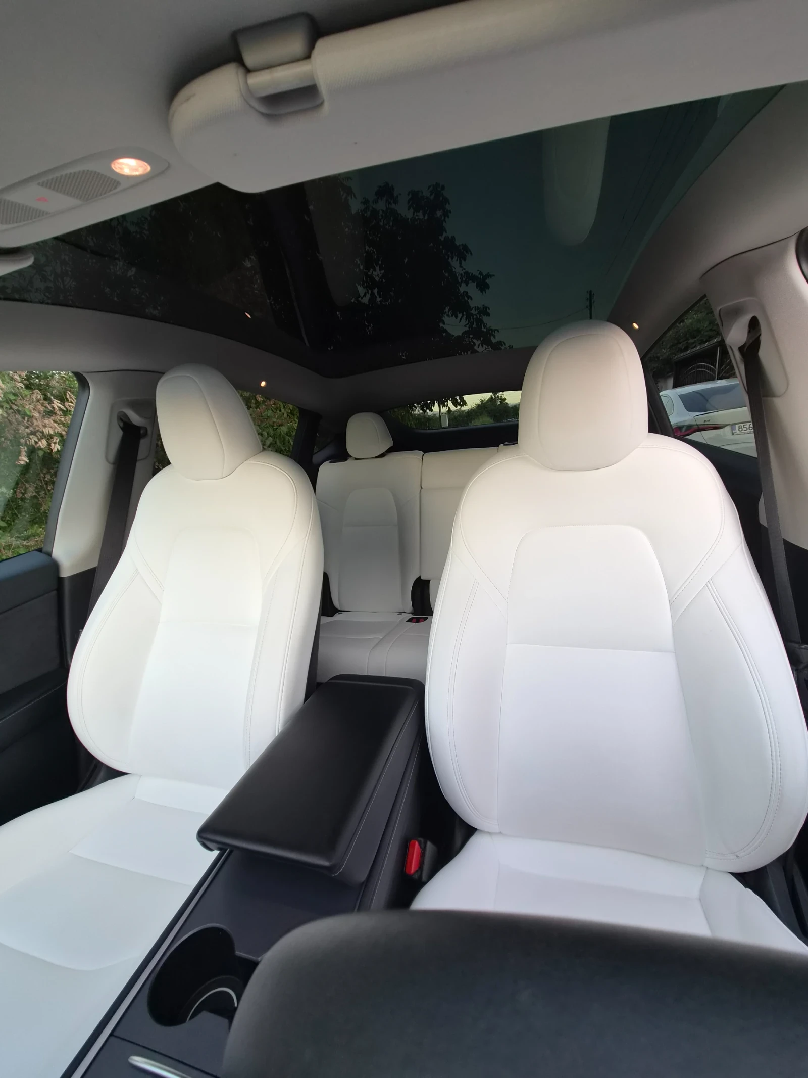 Tesla Model Y Long Range/Dual Motor/9.22г, снимка 11 - Автомобили и джипове - 55513769