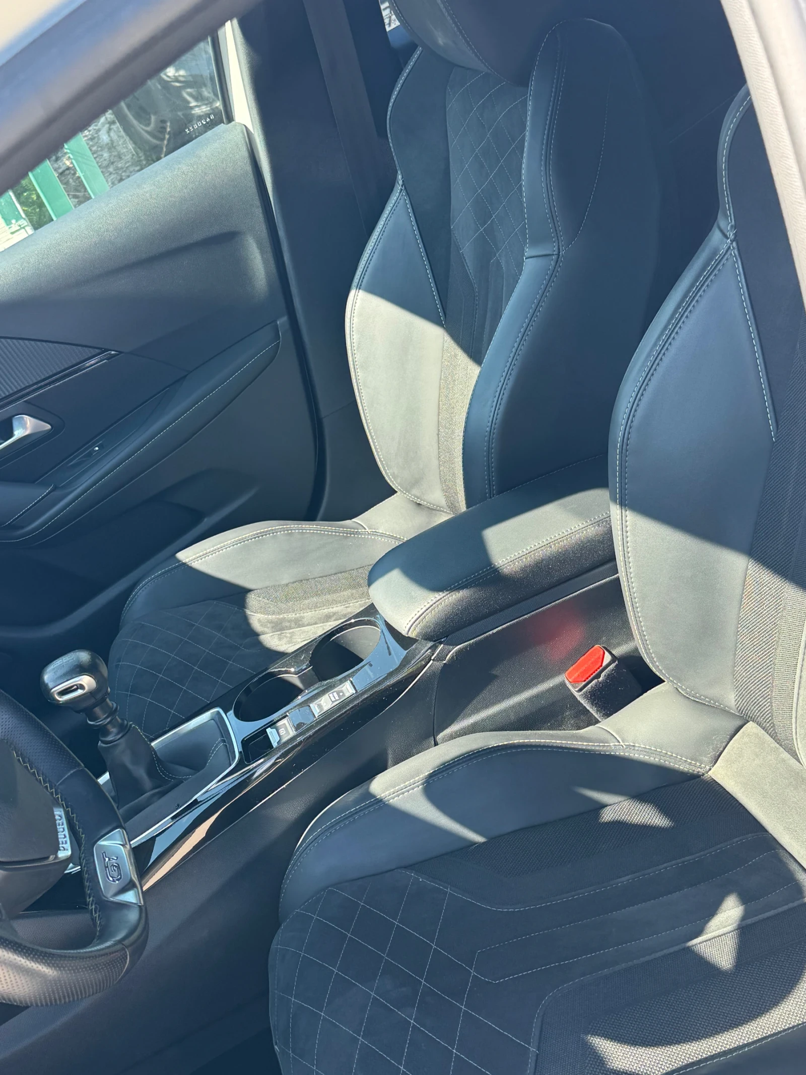 Peugeot 208 1.2 GT Line  | Mobile.bg � ����������� 5