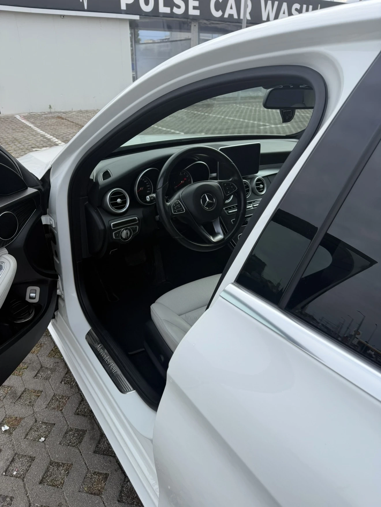 Mercedes-Benz C 300 4MATIC AMG, снимка 7 - Автомобили и джипове - 55794368