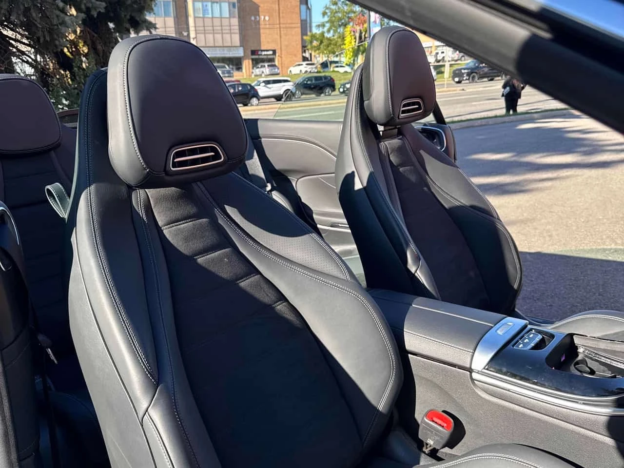 Mercedes-Benz CLE 300 * 4MATIC Cabriolet * CARFAX * ОПЦИЯ ЗА ФИНАНСИ, снимка 12 - Автомобили и джипове - 56223646